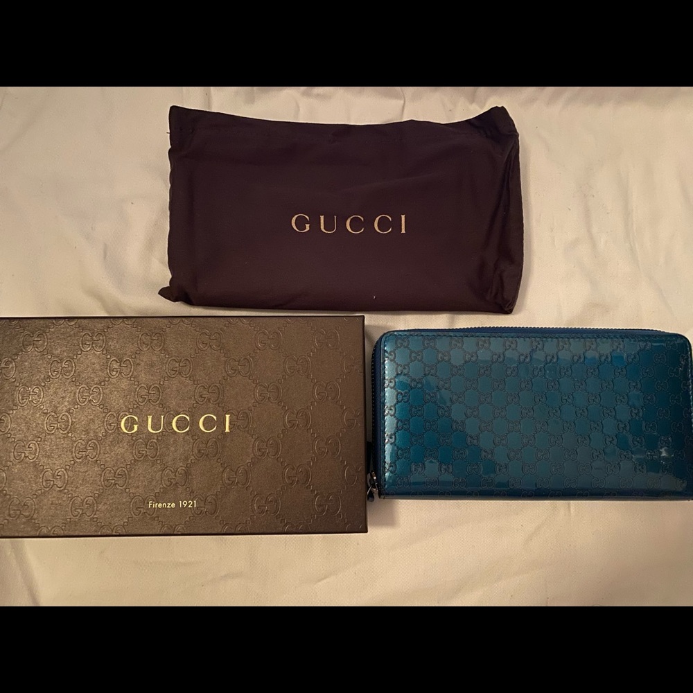 Authentic Gucci Zippy wallet in Teal